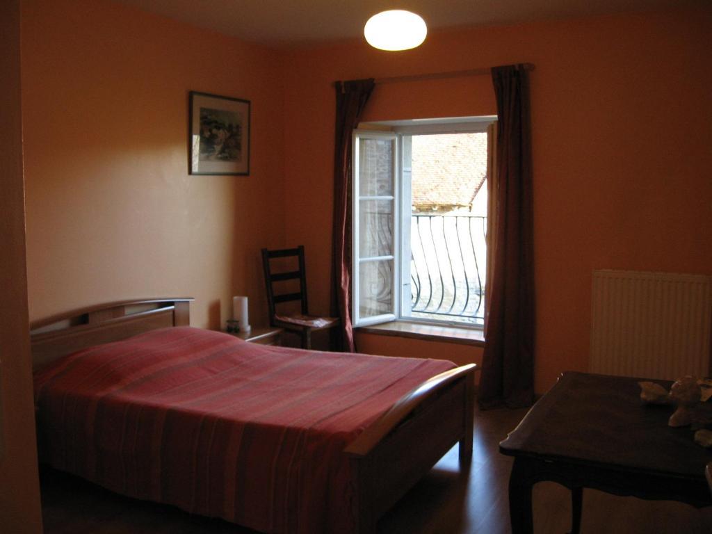 Chez Robert Et Catherine Dompierre-sur-Mont Rom bilde