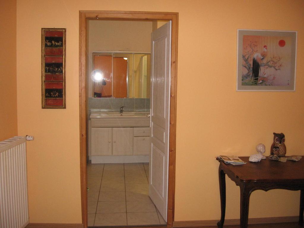 Chez Robert Et Catherine Dompierre-sur-Mont Rom bilde